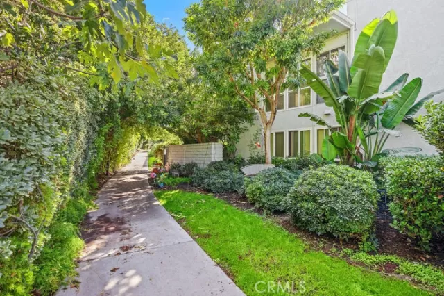 MLS: OC25121923 Condo For Sale