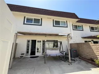 Photo #5: OC25121937 Listing