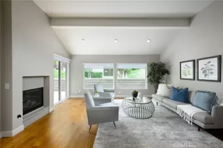 Photo #4: OC25122272 Listing