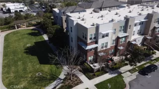 More Details about MLS # OC25123946 : 77 BROWNSTONE WAY 147