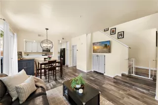 Photo #4: OC25124547 Listing 