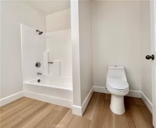 Photo #6: OC25124629 Listing 