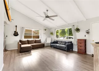 Photo #4: OC25124763 Listing