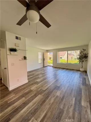 Photo #6: OC25124878 Listing 