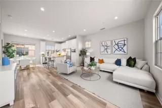 Photo #3: OC25126383 Listing