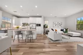 Photo #6: OC25126383 Listing