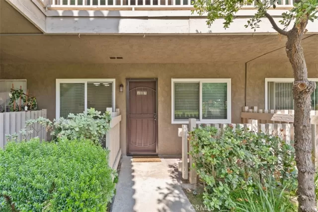 MLS: OC25128195 Condo For Sale