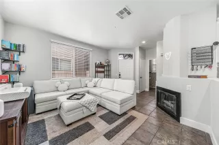 Photo #4: OC25128737 Listing 