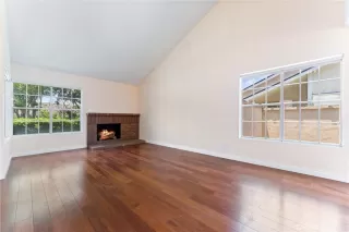 Photo #4: OC25129429 Listing 