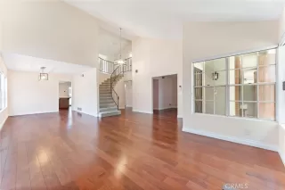 Photo #6: OC25129429 Listing 