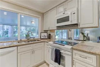 Photo #2: OC25129477 Listing 