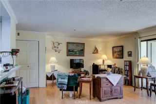 Photo #3: OC25129618 Listing