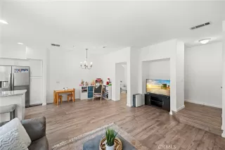 Photo #5: OC25129793 Listing 