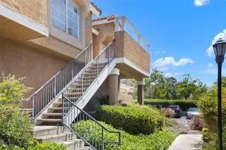 Photo #5: OC25129806 Listing