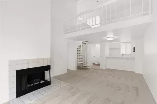 Photo #4: OC25129987 Listing 