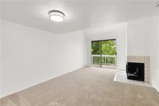 Photo #5: OC25129987 Listing 