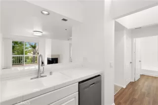 Photo #6: OC25129987 Listing 