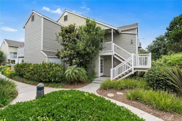 MLS: OC25130125 Condo For Sale