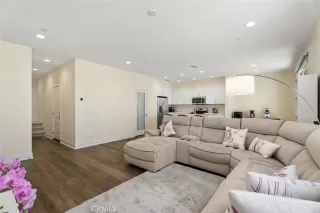 Photo #3: OC25130144 Listing