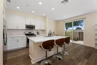 Photo #4: OC25130144 Listing