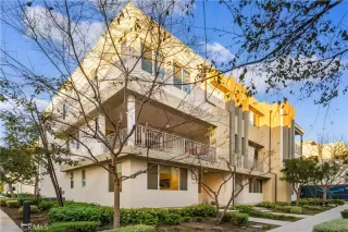 Photo #3: OC25130702 Listing 