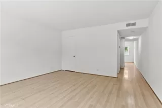 Photo #4: OC25130835 Listing 