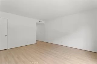 Photo #5: OC25130835 Listing 