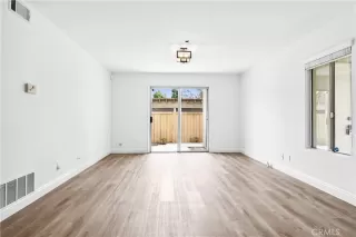 Photo #5: OC25132673 Listing 