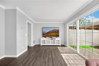 Photo #6: OC25132716 Listing 