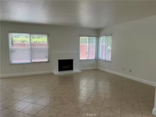 Photo #4: OC25134452 Listing 