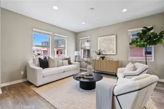 Photo #4: OC25134833 Listing 