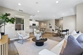 Photo #5: OC25134833 Listing 