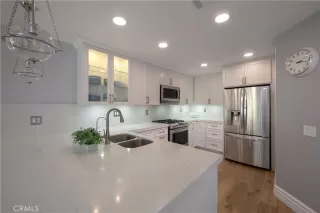 Photo #5: OC25135048 Listing