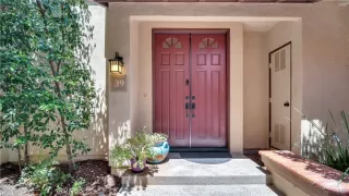 Photo #1: OC25135371 Listing