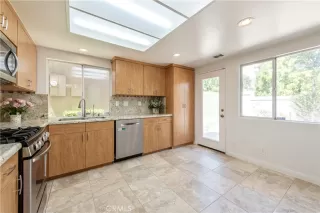 Photo #2: OC25136387 Listing 