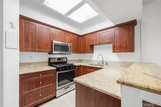 Photo #3: OC25136516 Listing 