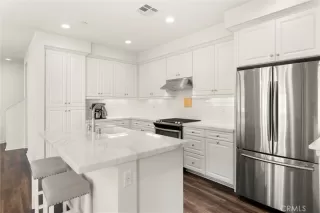 Photo #5: OC25136869 Listing