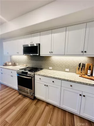 Photo #3: OC25137157 Listing 