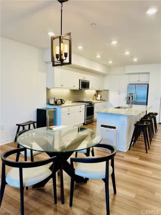 Photo #5: OC25137157 Listing 