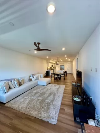 Photo #6: OC25137157 Listing 