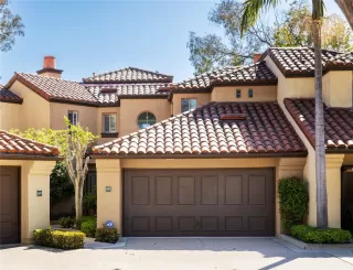 Photo #1: OC25137240 Listing 