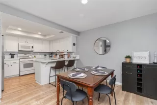 Photo #4: OC25137296 Listing 