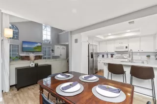 Photo #6: OC25137296 Listing 