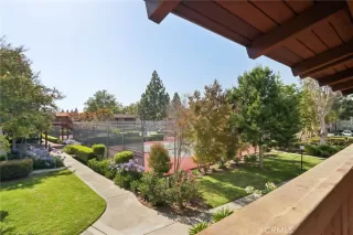 Photo #4: OC25137575 Listing