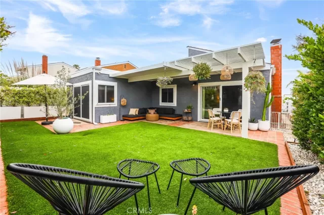 MLS: OC25137658 Condo For Sale