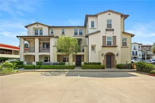 Photo #2: OC25138247 Listing 