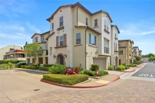 Photo #3: OC25138247 Listing 