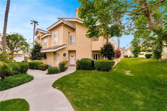 MLS: OC25138943 Condo For Sale