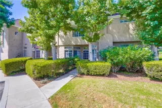 More Details about MLS # OC25139400 : 23633 KINGDON COURT 91