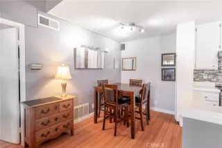 Photo #4: OC25140969 Listing